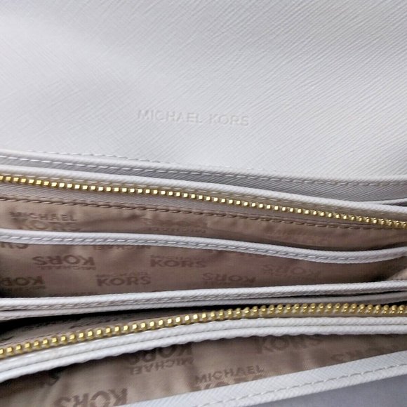 Michael Kors Jet Set Slim Flap Wallet Vanilla Monogram Leather Clutch Purse - Picture 10 of 11